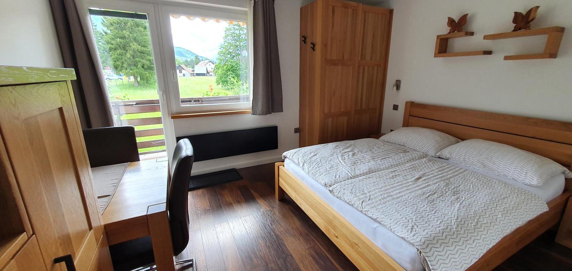 Apartments And Rooms Milena Kranjska Gora Room photo